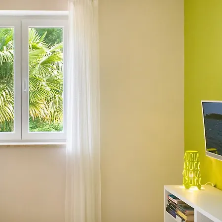 And Nadia With Garden Appartamento