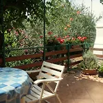 Apartman And Nadia With Garden Poreč