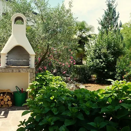 شقة And Nadia With Garden بوريتش
