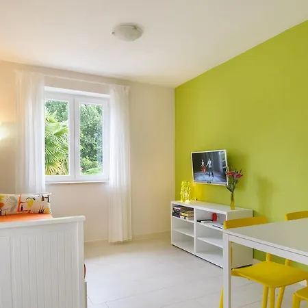 Lejlighed And Nadia With Garden *